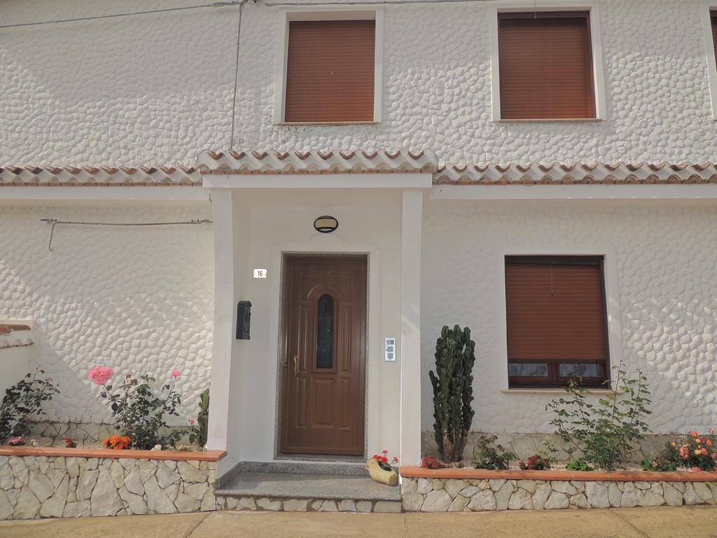 Appartamento Mariolu 3 ซานตามาเรีย นาวาร์เรเซ ภายนอก รูปภาพ